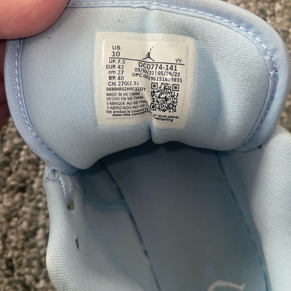 Jordan Women’s Sky Blue and White Sneakers - Picture 4 of 4